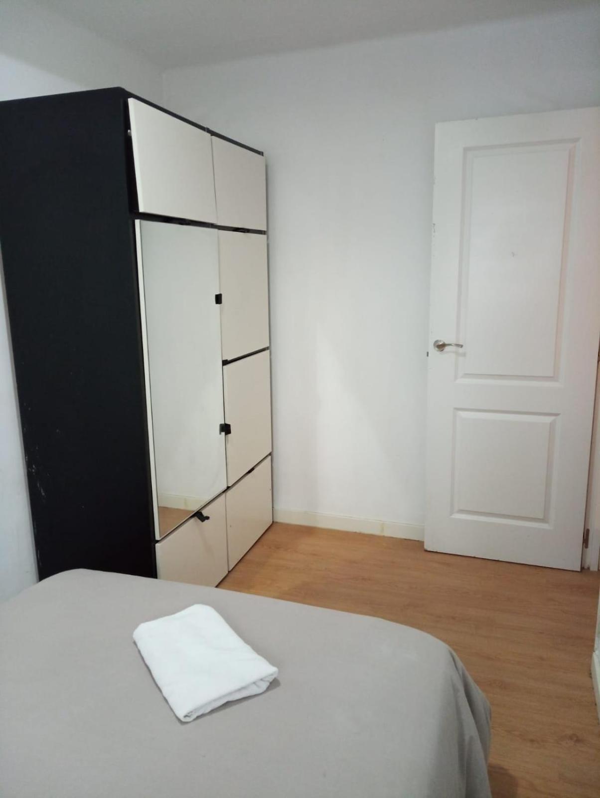 Apartamento 3 Dormitorios En Sanchez Preciados マドリード エクステリア 写真